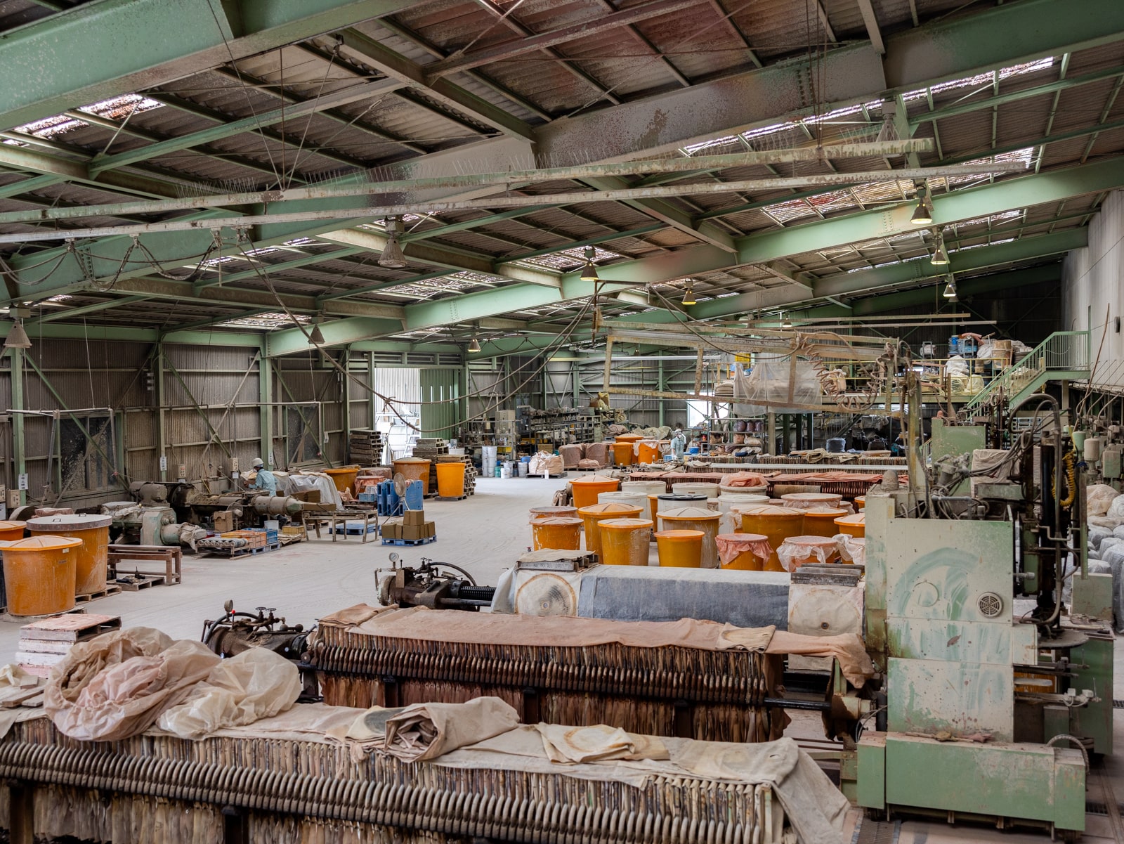 常滑の製土工場